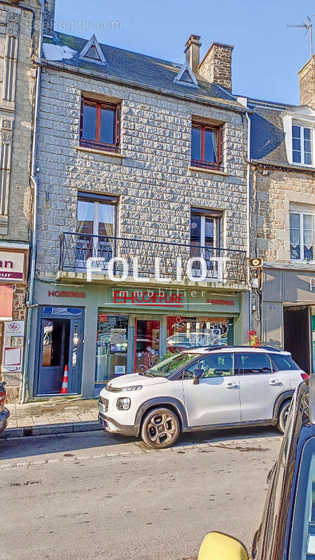 Appartement à VILLEDIEU-LES-POELES