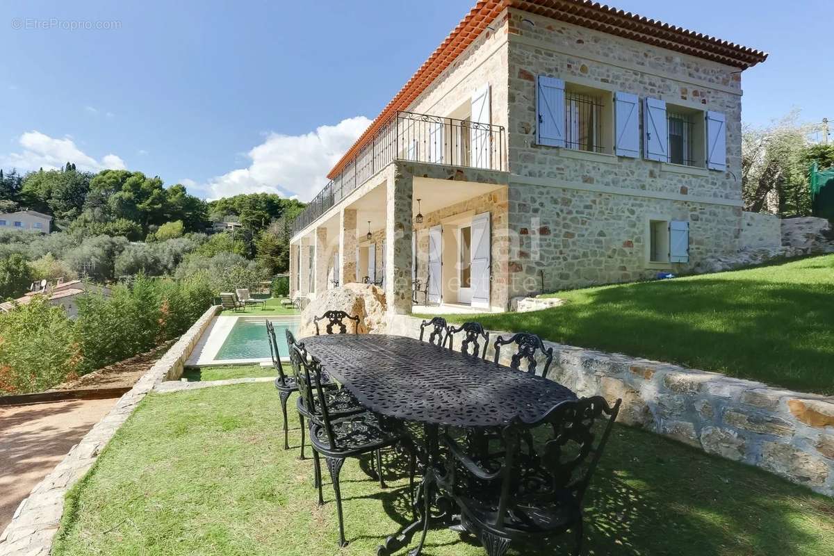 Maison à MOUGINS