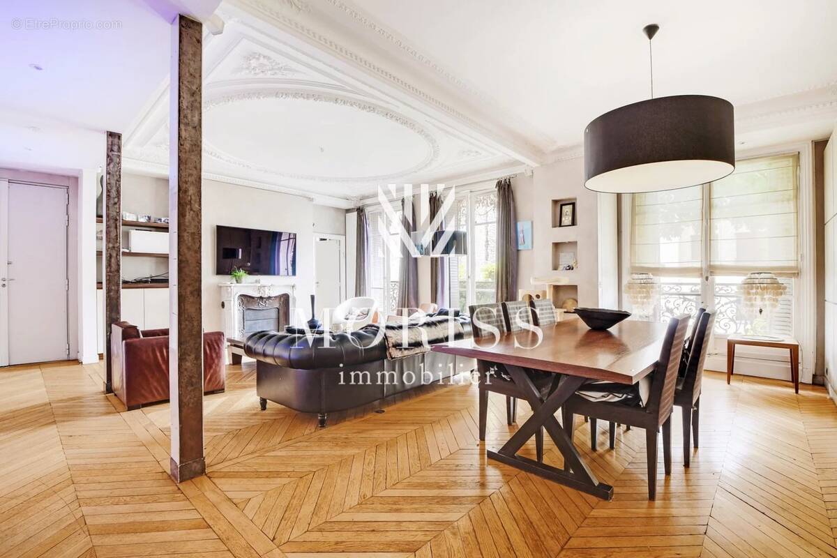 Appartement à NEUILLY-SUR-SEINE