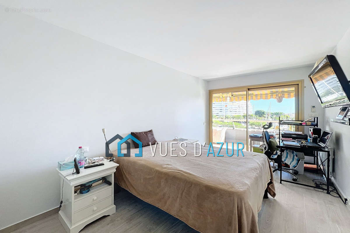 Appartement à VILLENEUVE-LOUBET