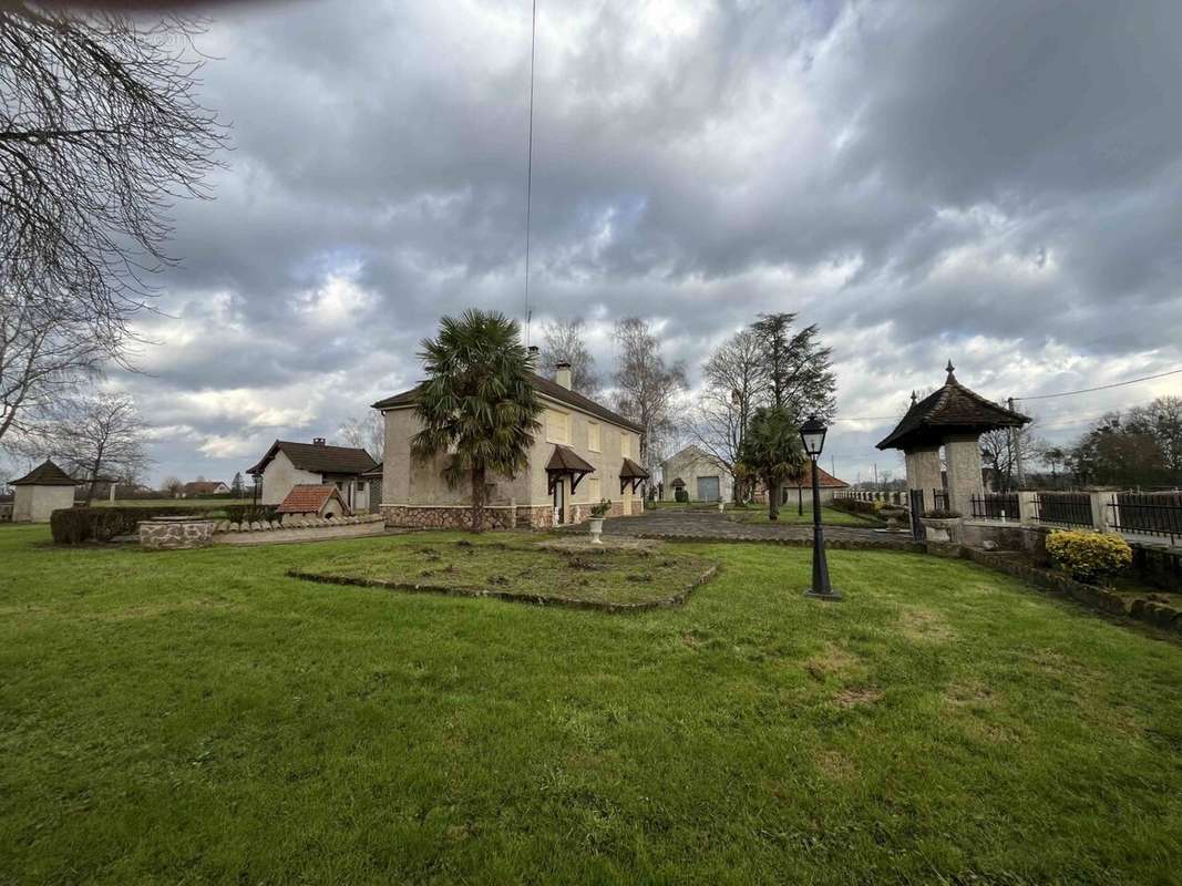 Maison à BRANGES