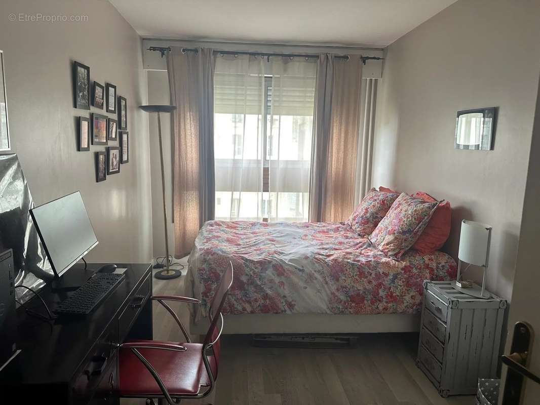 Appartement à PARIS-11E