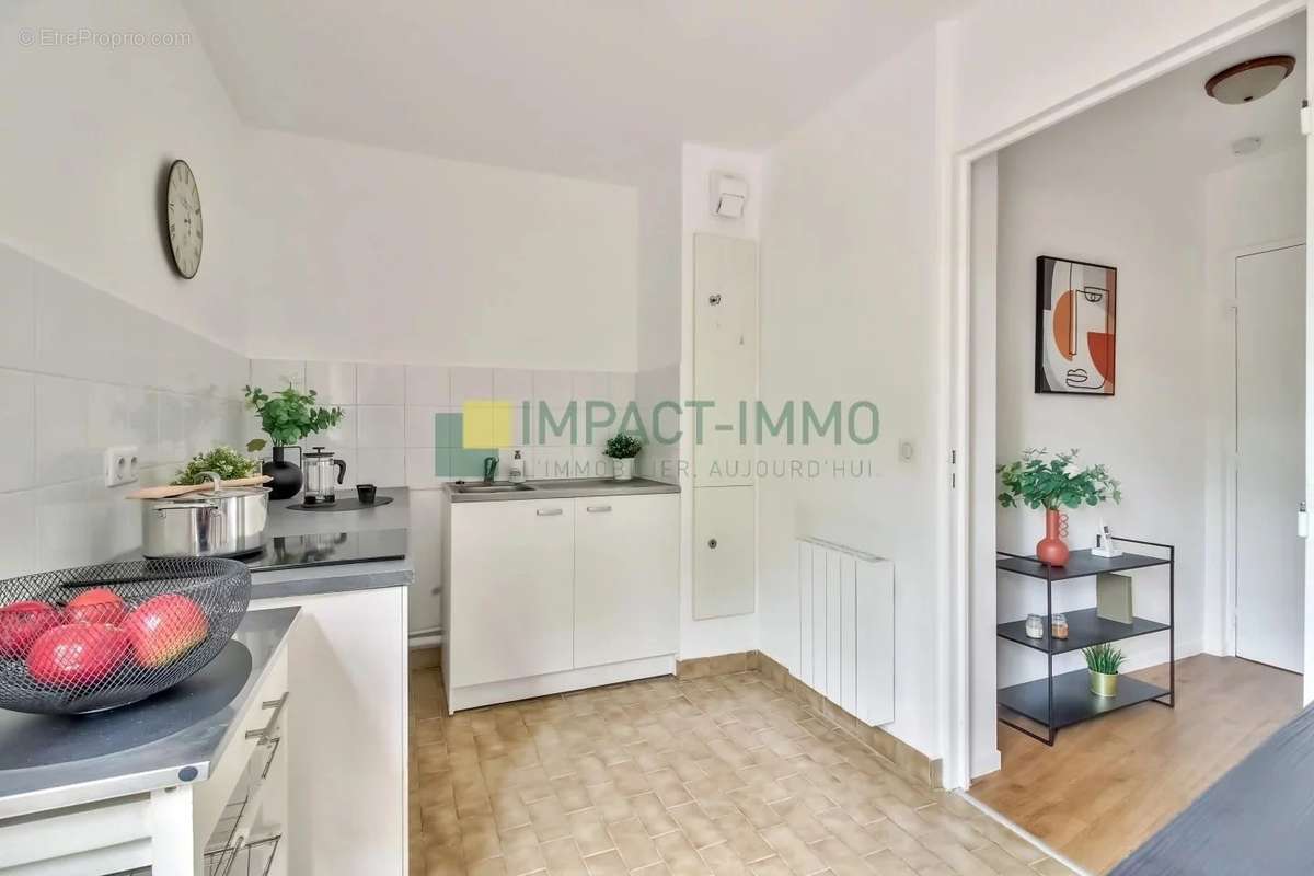 Appartement à COURBEVOIE