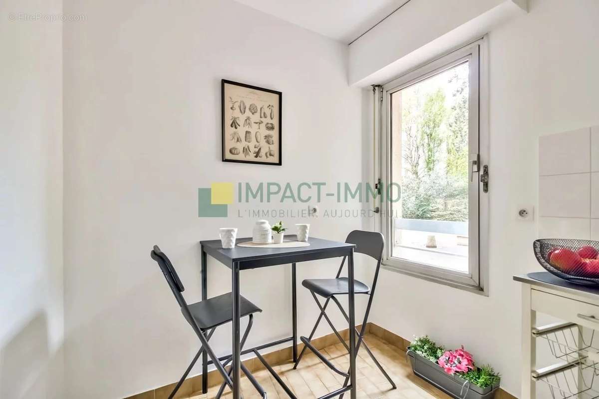 Appartement à COURBEVOIE