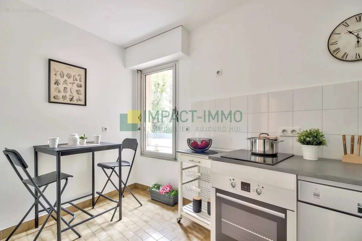 Appartement à COURBEVOIE