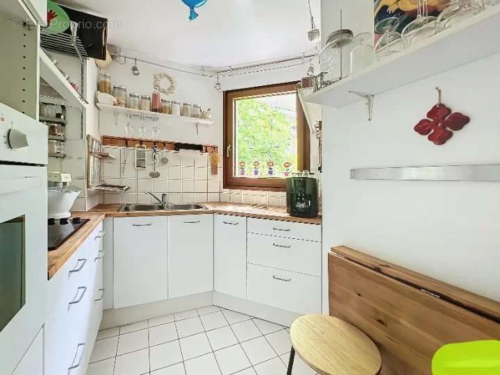 Appartement à COURBEVOIE