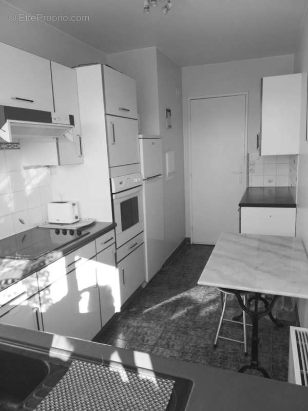 Appartement à COURBEVOIE