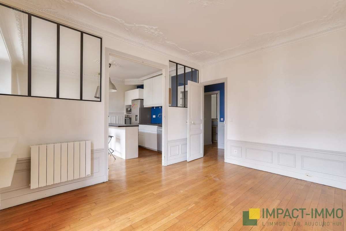 Appartement à COURBEVOIE