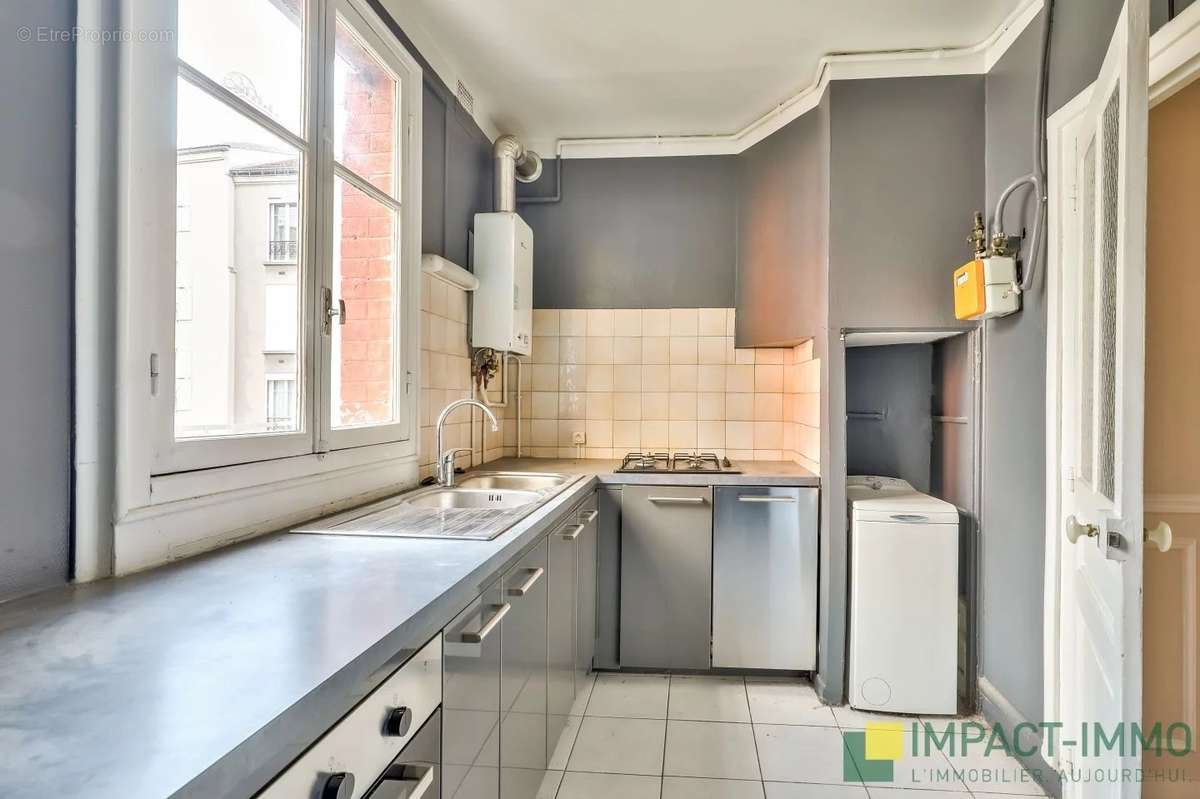 Appartement à COURBEVOIE