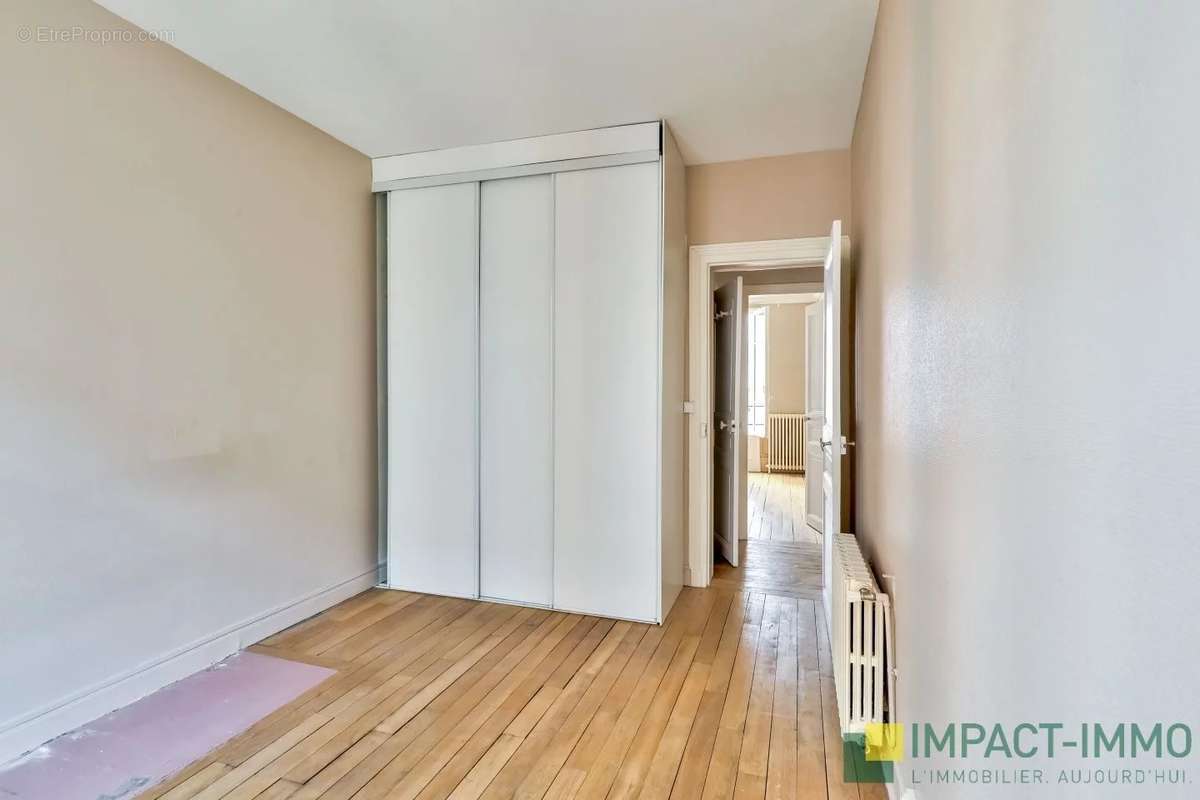 Appartement à COURBEVOIE