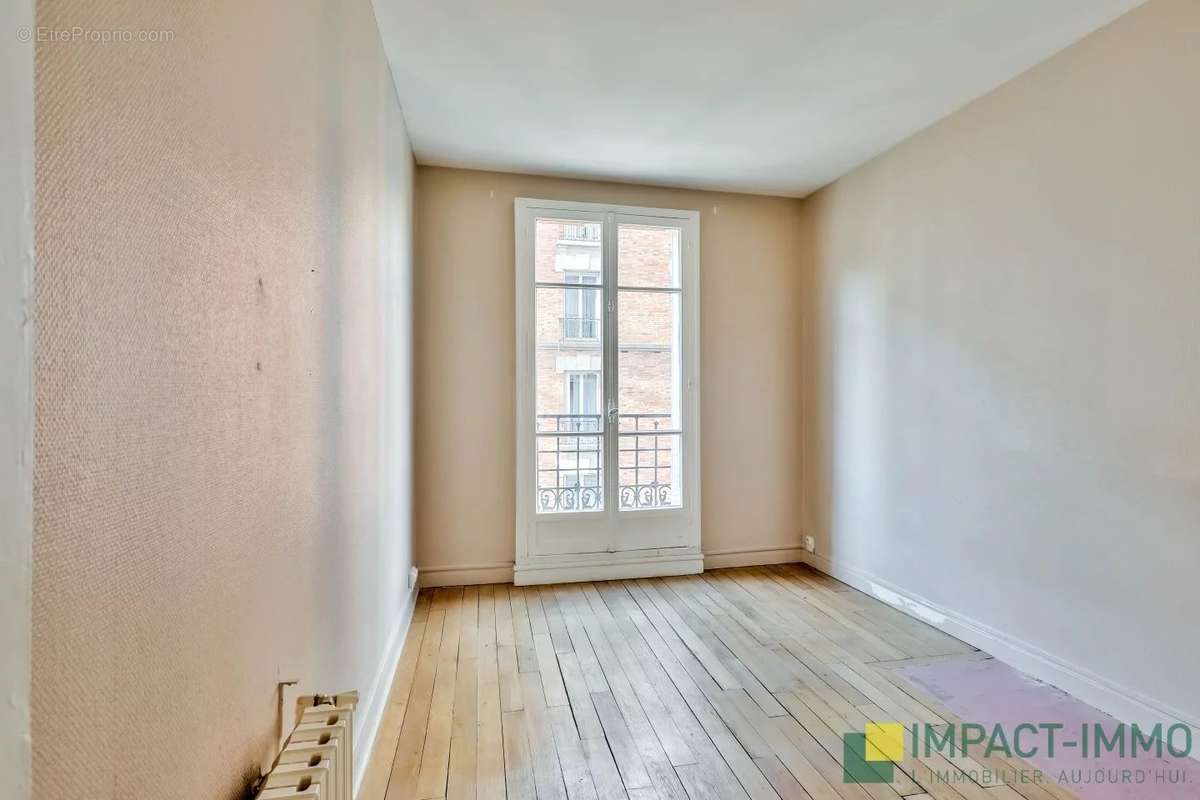 Appartement à COURBEVOIE