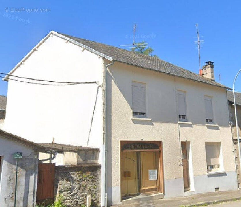 Maison à CHATEAUNEUF-LA-FORET