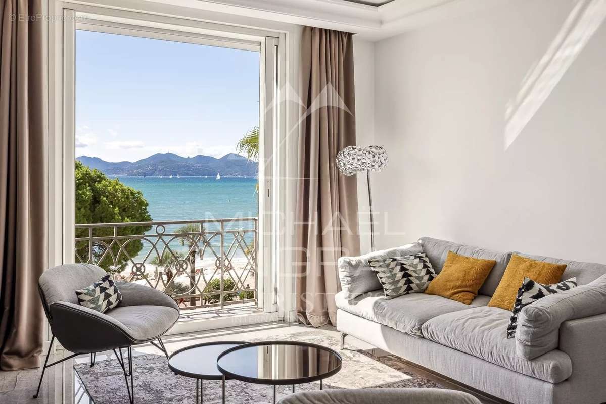 Appartement à CANNES