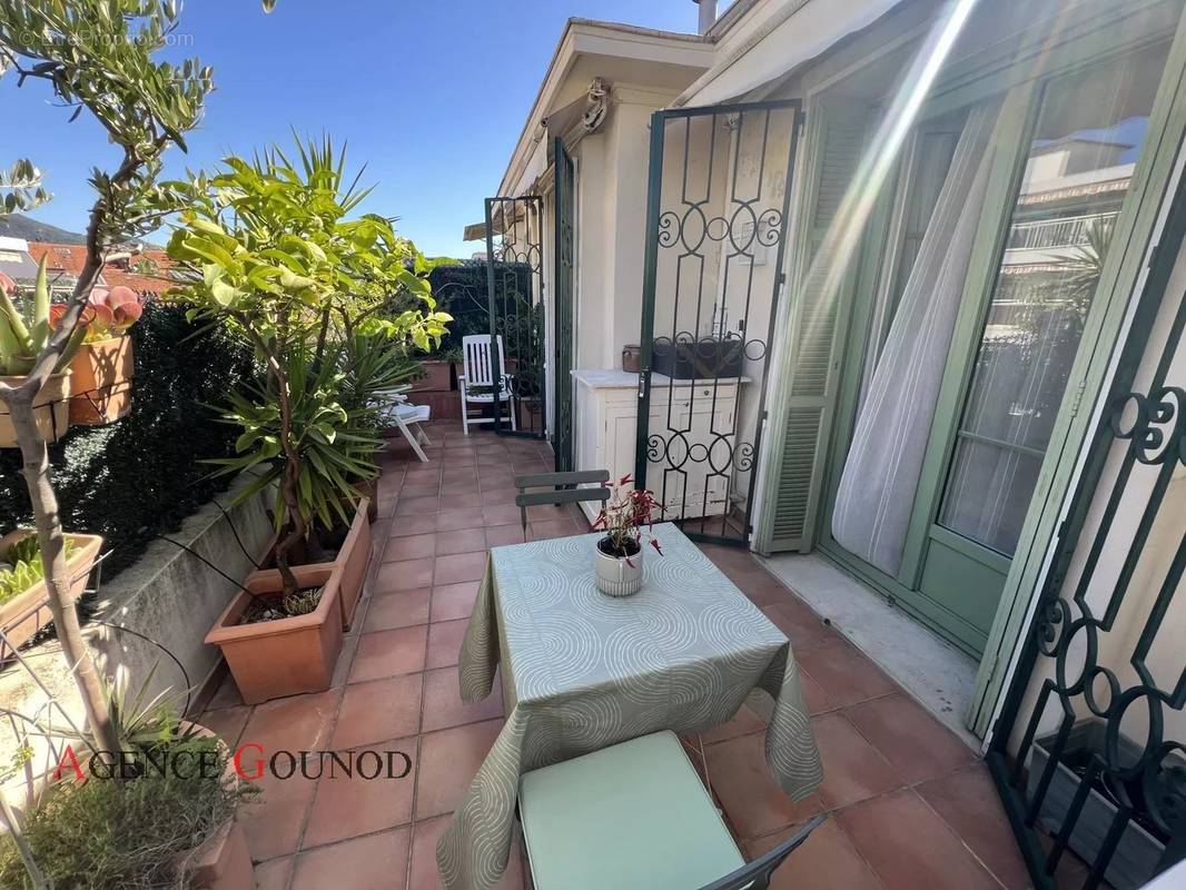 Appartement à NICE