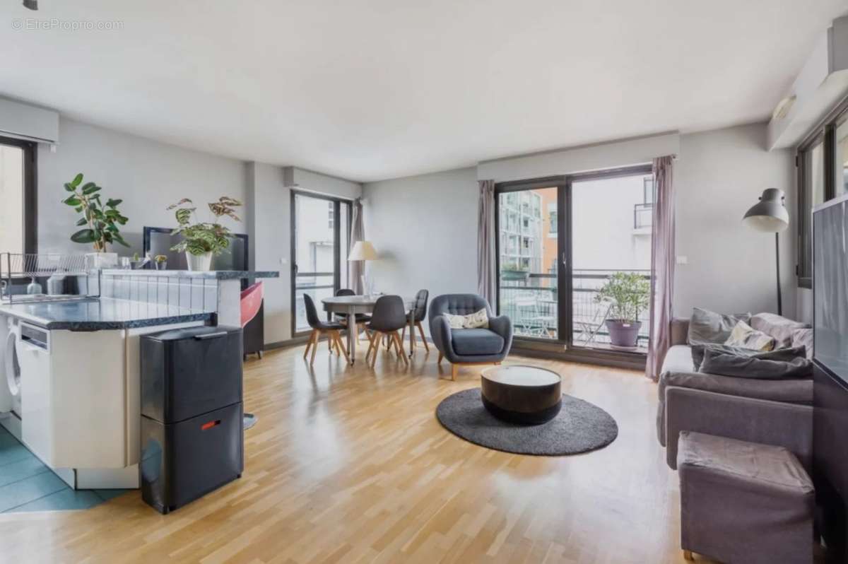 Appartement à PARIS-17E