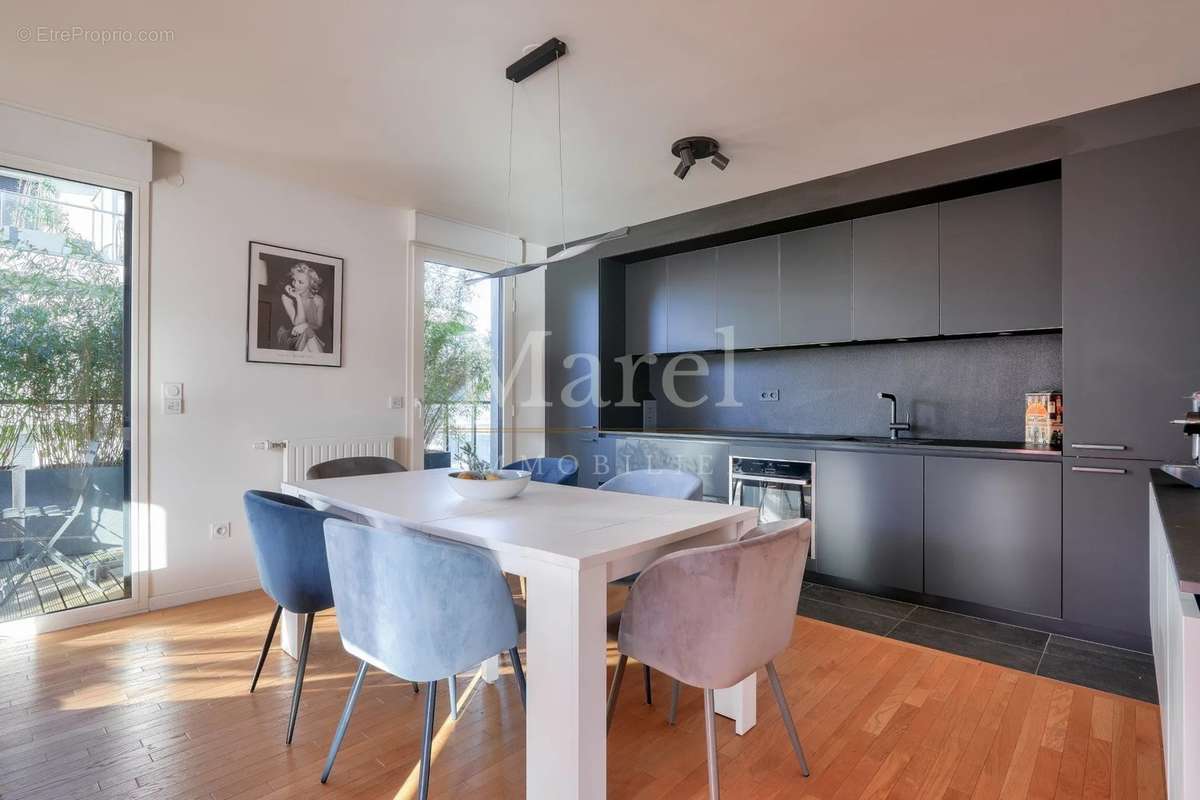 Appartement à COLOMBES