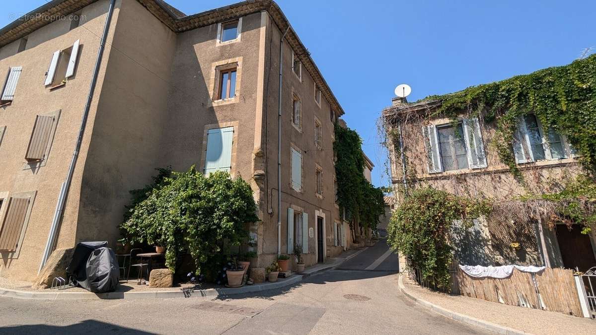 Maison à CADENET