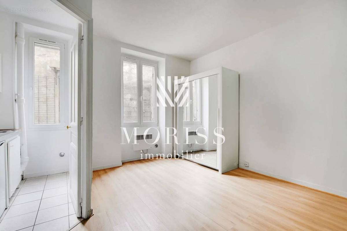 Appartement à PARIS-14E