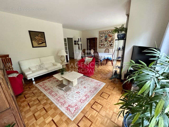 Appartement à MAISONS-LAFFITTE