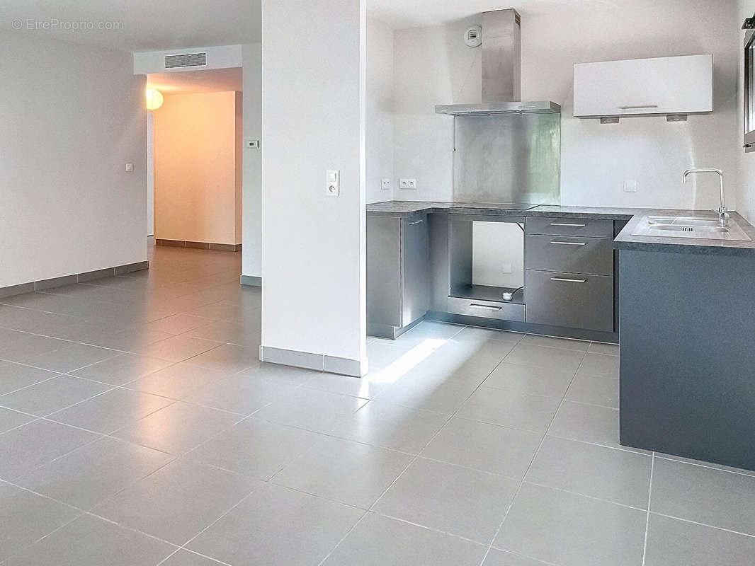 Appartement à VILLENEUVE-LES-AVIGNON