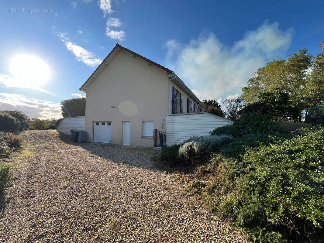 Maison à SAINT-DESIRE