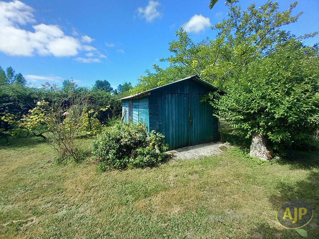 Maison à COUQUEQUES