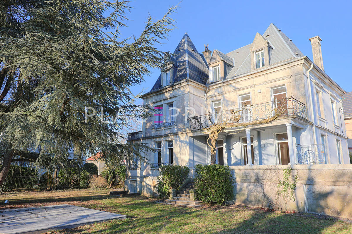 Maison à CHATEL-SUR-MOSELLE