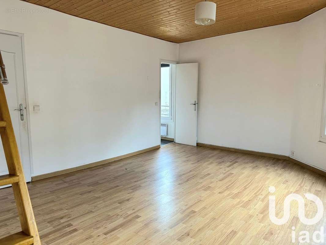 Photo 4 - Appartement à GENNEVILLIERS