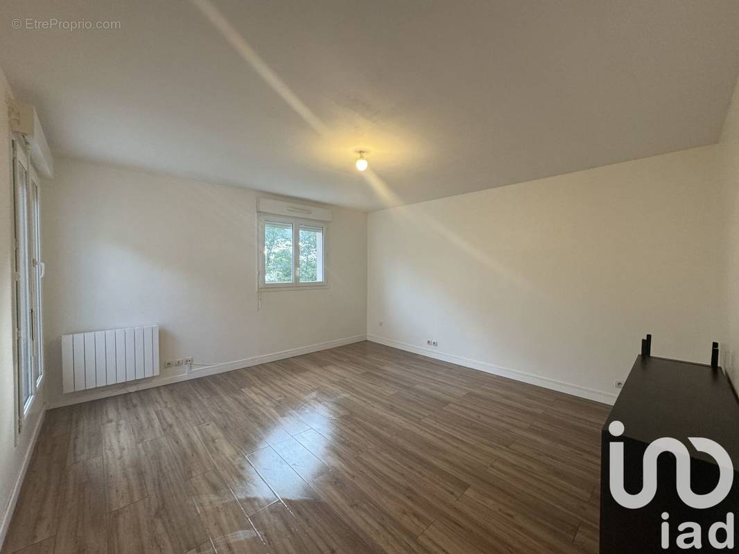 Photo 1 - Appartement à MOISSY-CRAMAYEL