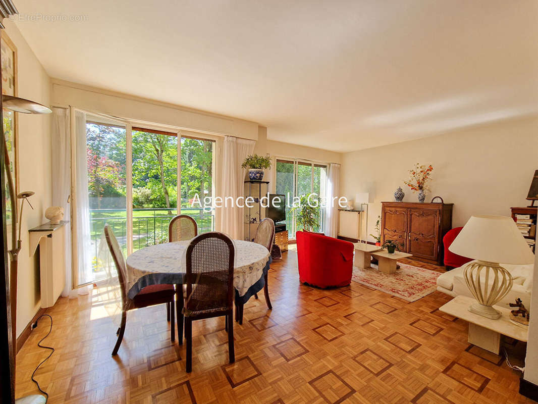 Appartement à MAISONS-LAFFITTE