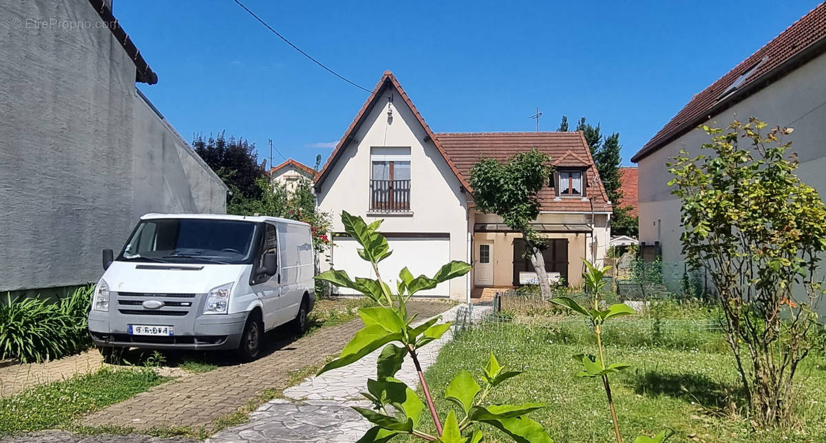 Maison à HOUILLES