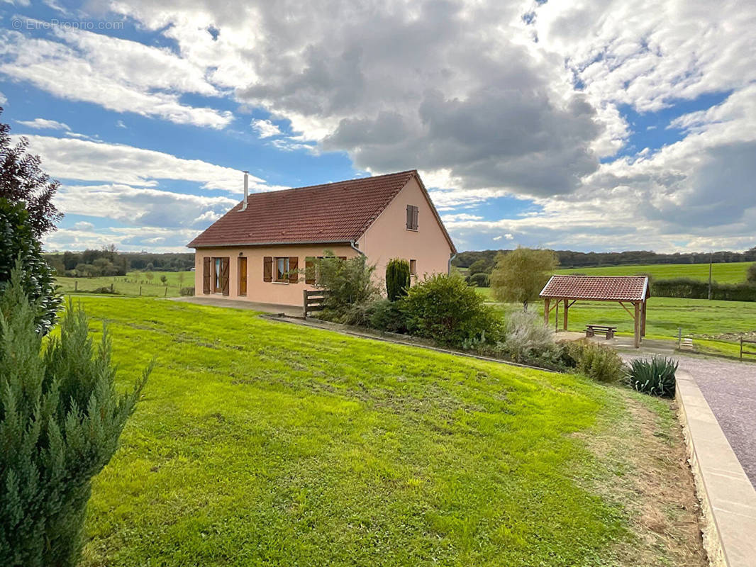 Maison à JASNEY