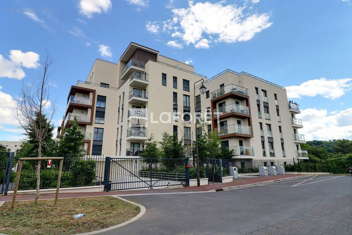 Appartement à RUEIL-MALMAISON