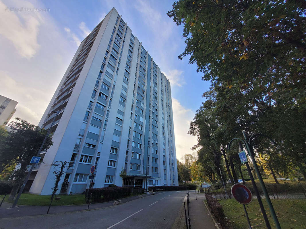 Appartement à LA MADELEINE