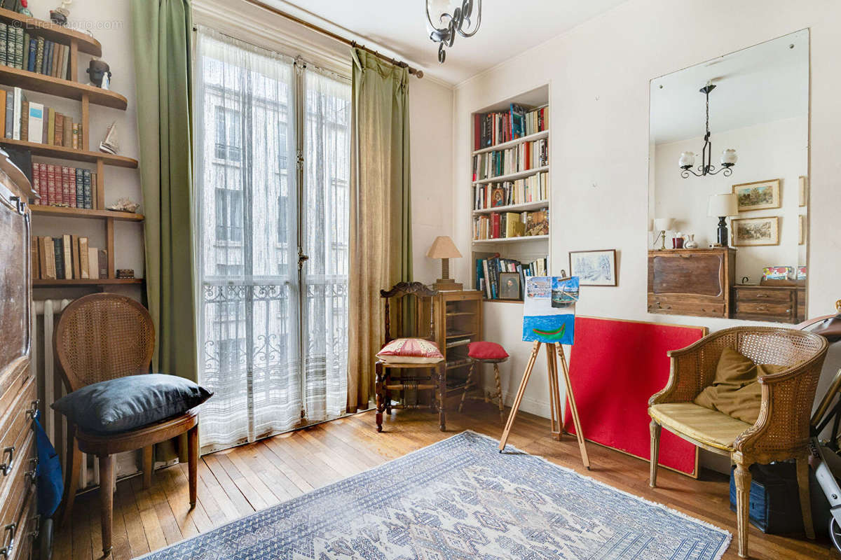 Appartement à NEUILLY-SUR-SEINE