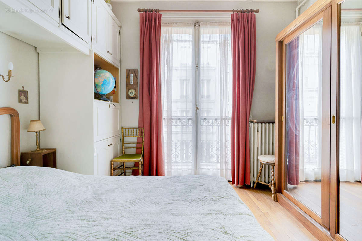 Appartement à NEUILLY-SUR-SEINE