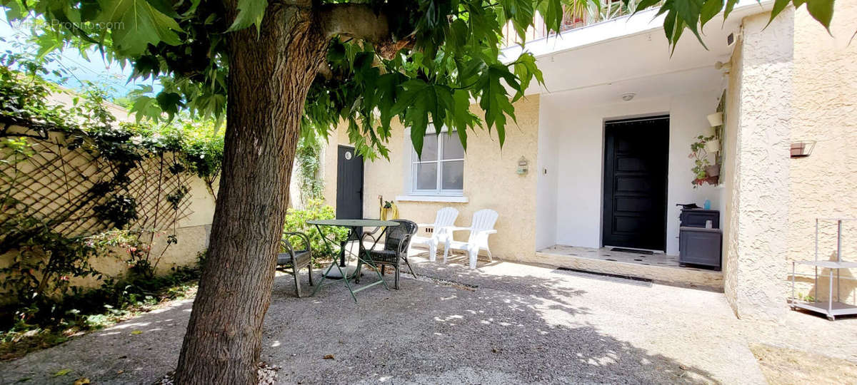 Appartement à L&#039;ISLE-SUR-LA-SORGUE