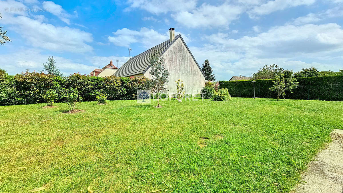 Maison à CHAUNY