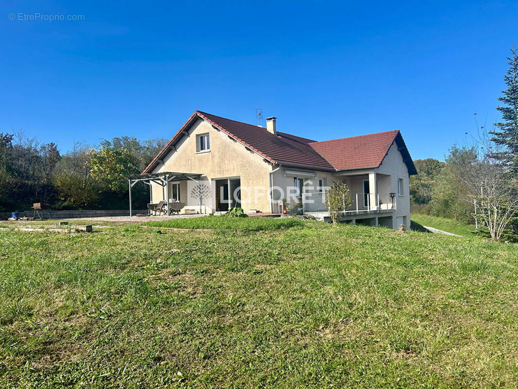 Maison à MARNAY