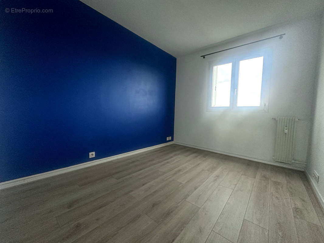 Appartement à SARTROUVILLE