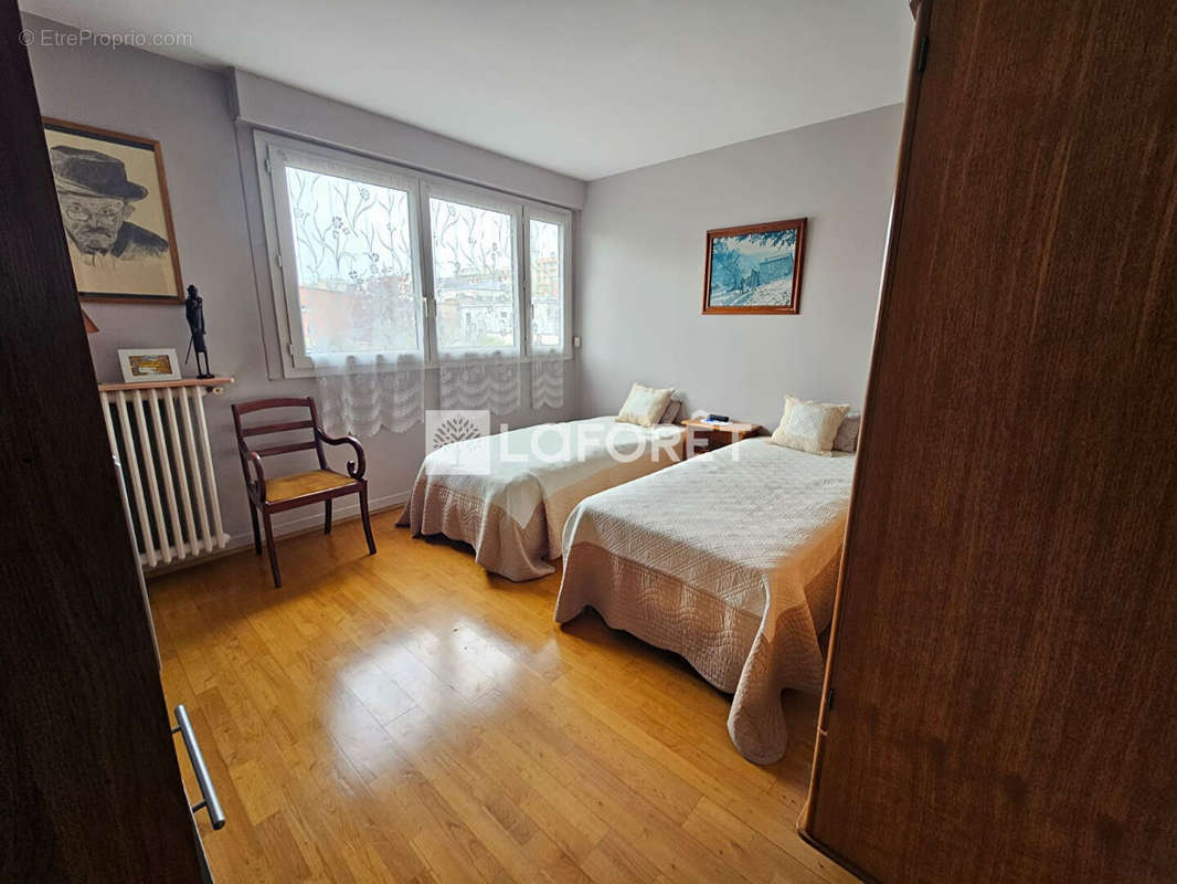 Appartement à MONTROUGE