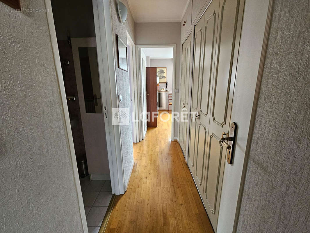 Appartement à MONTROUGE