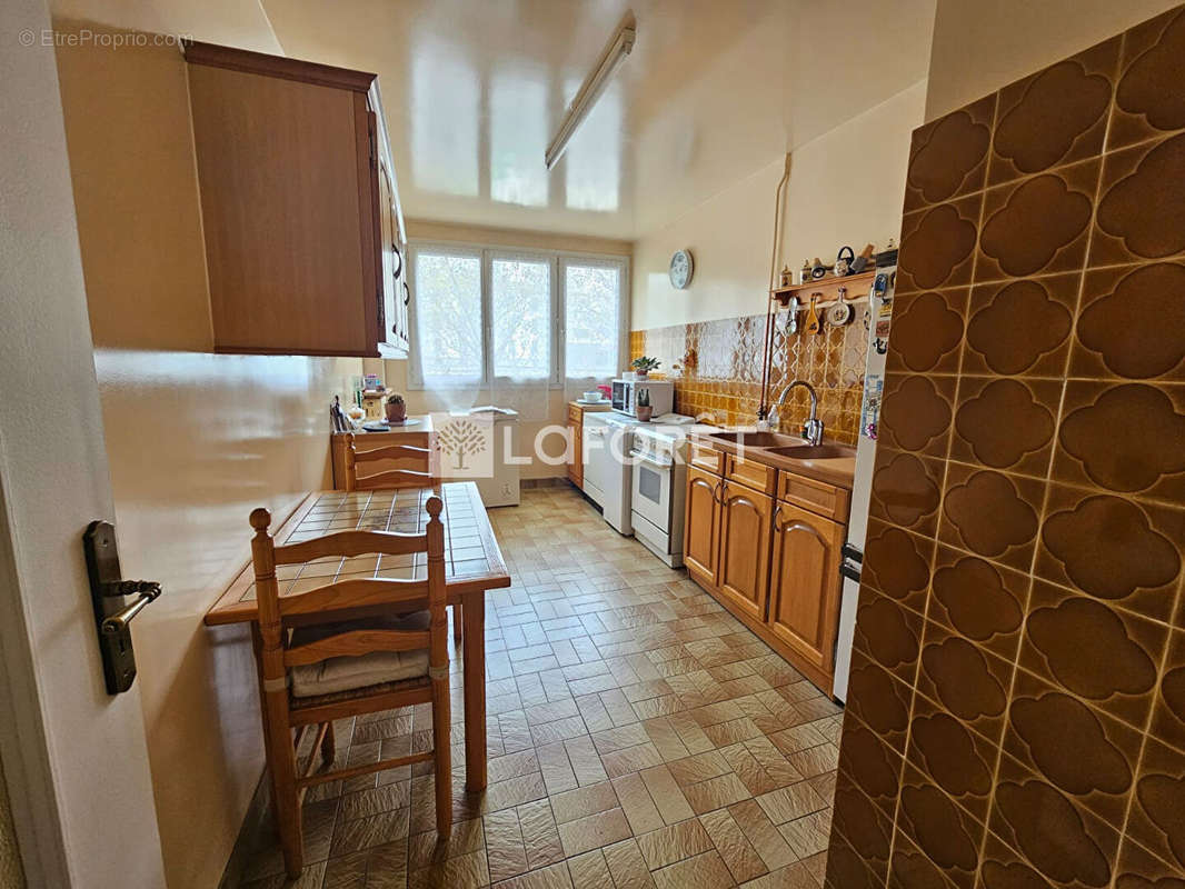 Appartement à MONTROUGE