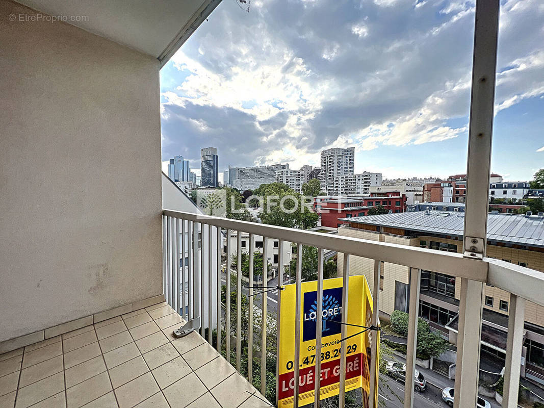 Appartement à COURBEVOIE