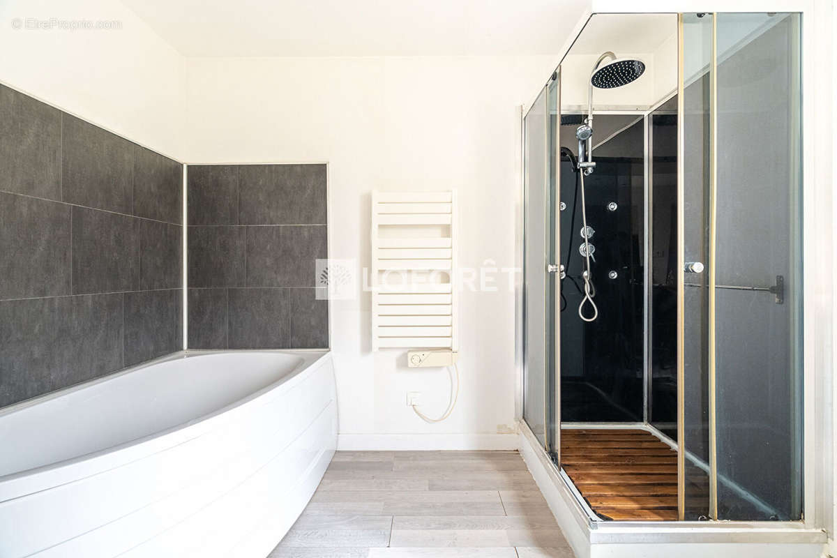 Appartement à MARSEILLE-8E