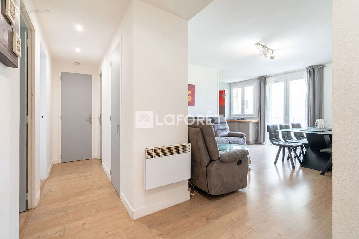 Appartement à MARSEILLE-8E