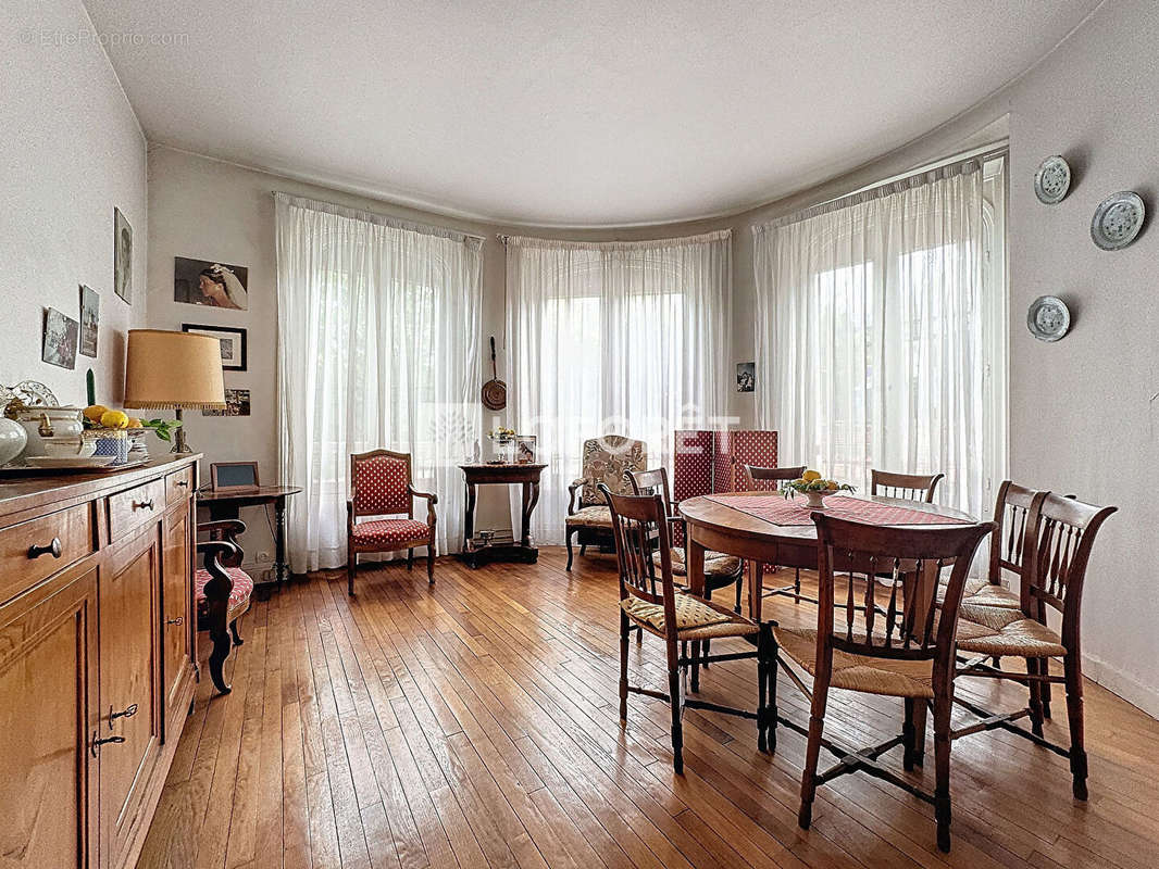 Appartement à BOURG-LA-REINE