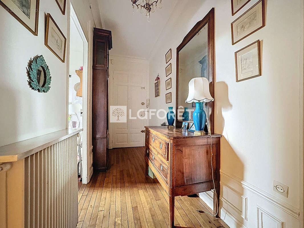 Appartement à BOURG-LA-REINE