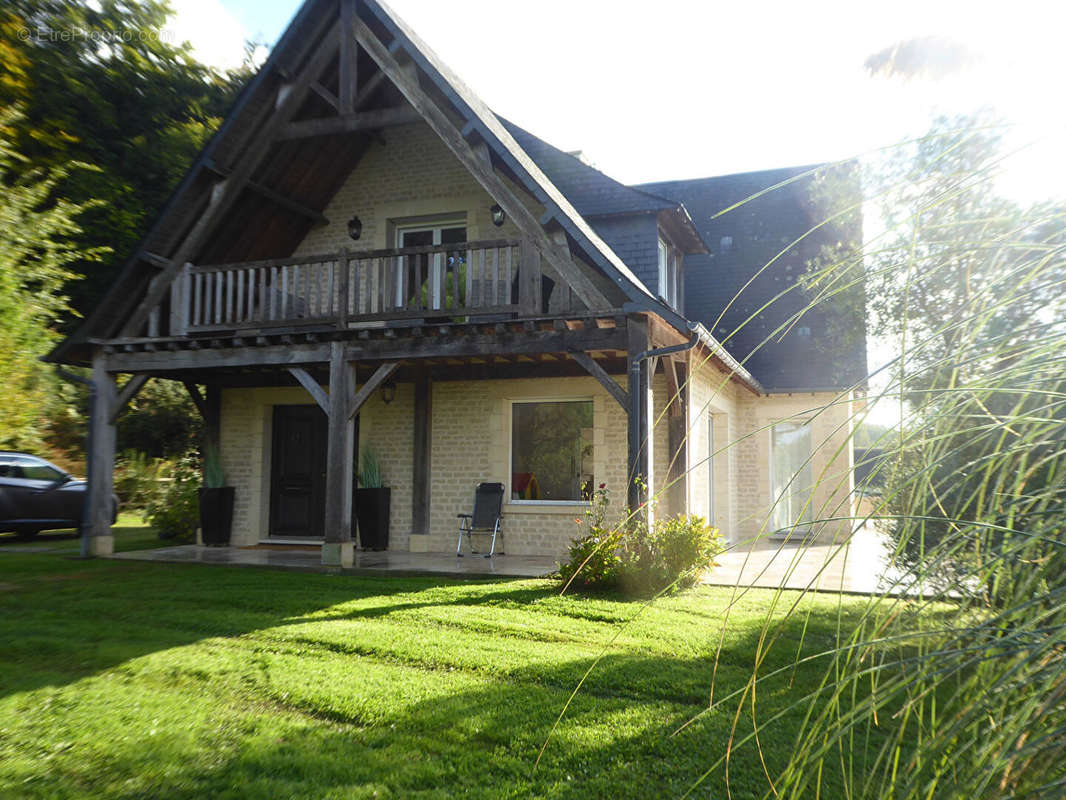 Maison à PONT-L&#039;EVEQUE