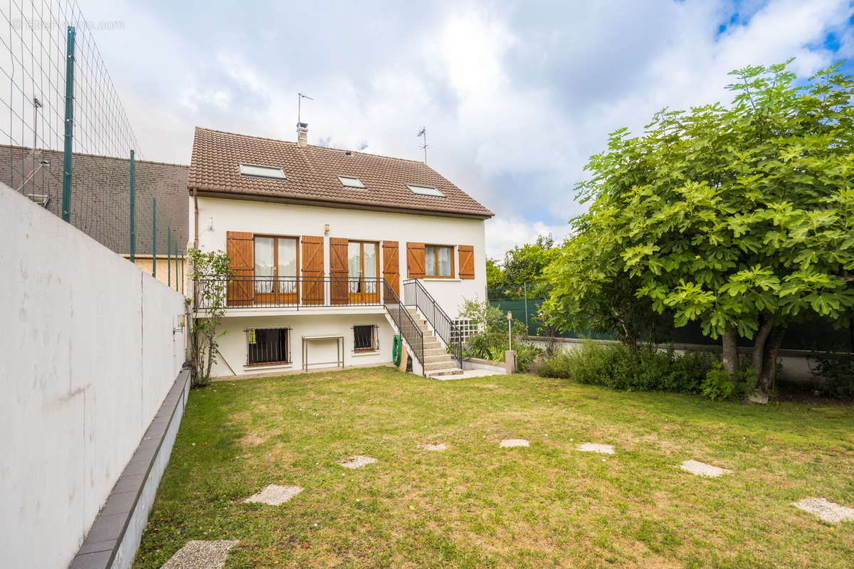 Maison à LES PAVILLONS-SOUS-BOIS